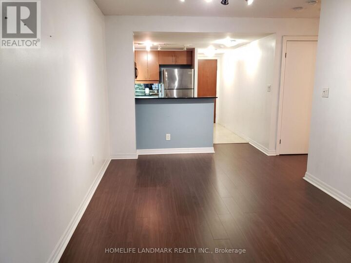 Property Photo:  300 Bloor Street East 912  ON M4W 3Y2 