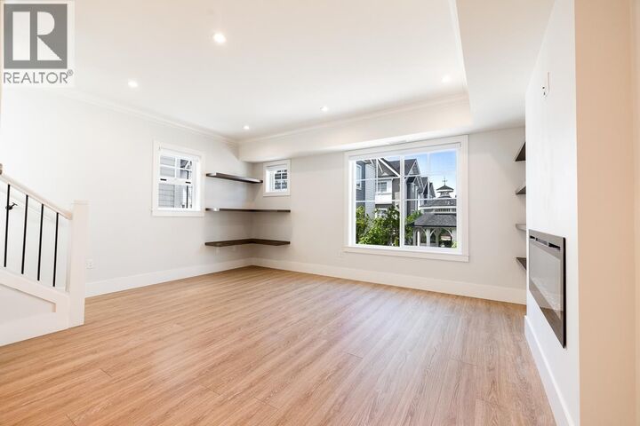 Property Photo:  9211 McKim Way 7  BC V6X 0T1 