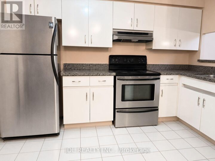 Property Photo:  24 Wellesley Street West 2002  ON M4Y 2X6 