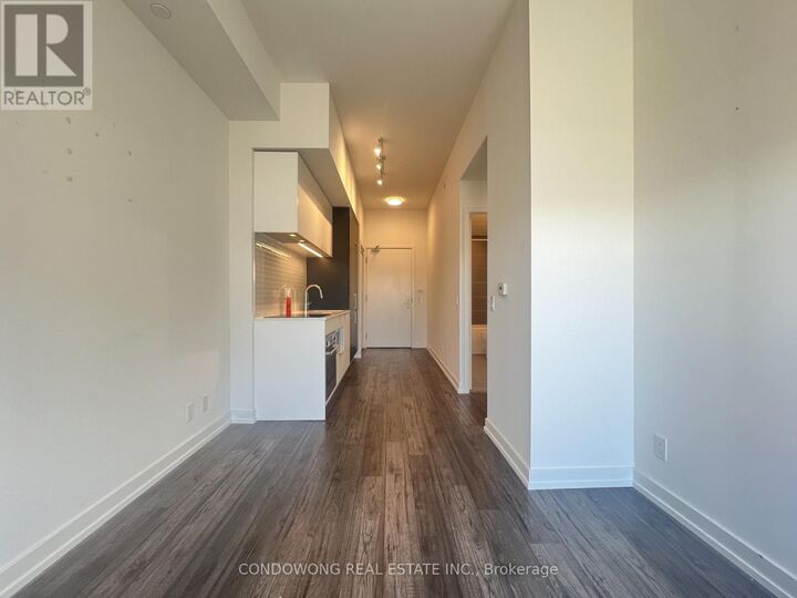 Property Photo:  33 Helendale Avenue 1111  ON M4S 3H7 