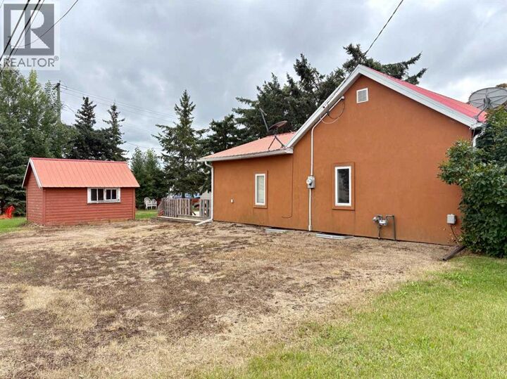 Property Photo:  4923 52 Street  AB T0B 2G0 