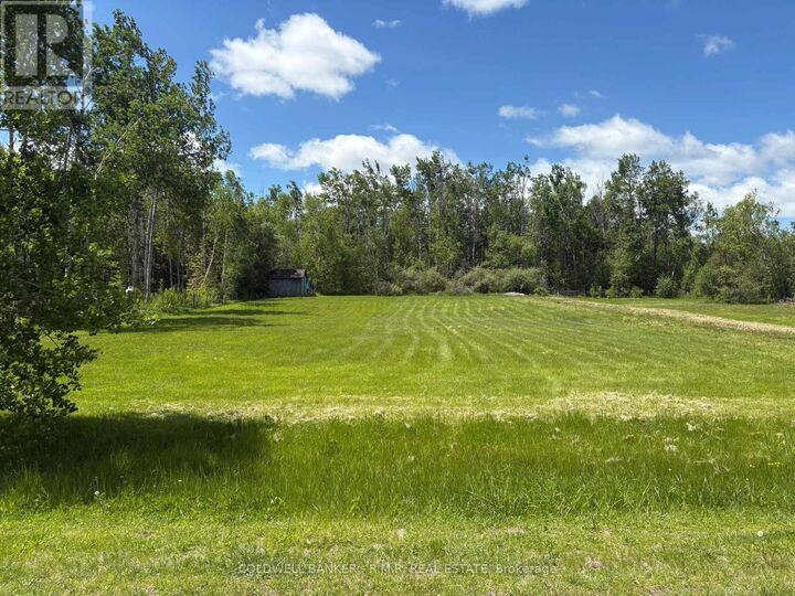 Photo de la propriété:  Lot 10 Pinewood Boulevard  ON K0M 2T0 