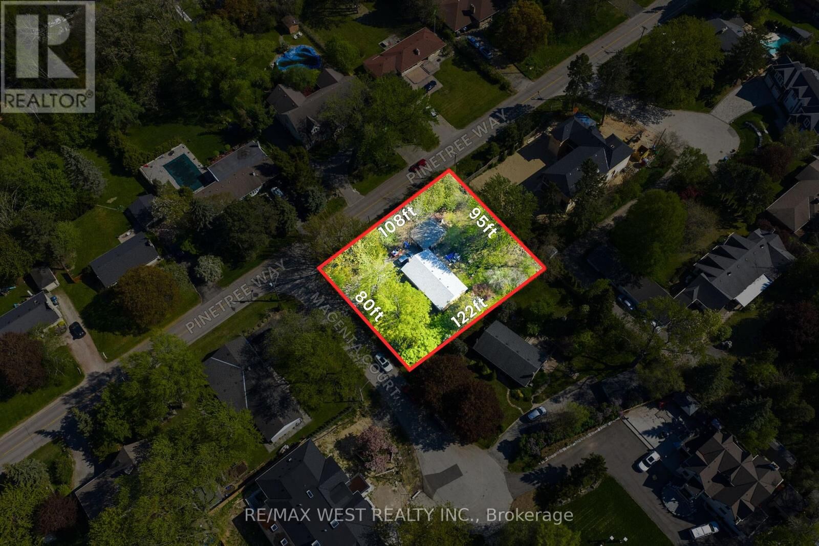 Property Photo:  1610 Magenta Court  ON L5G 3A7 