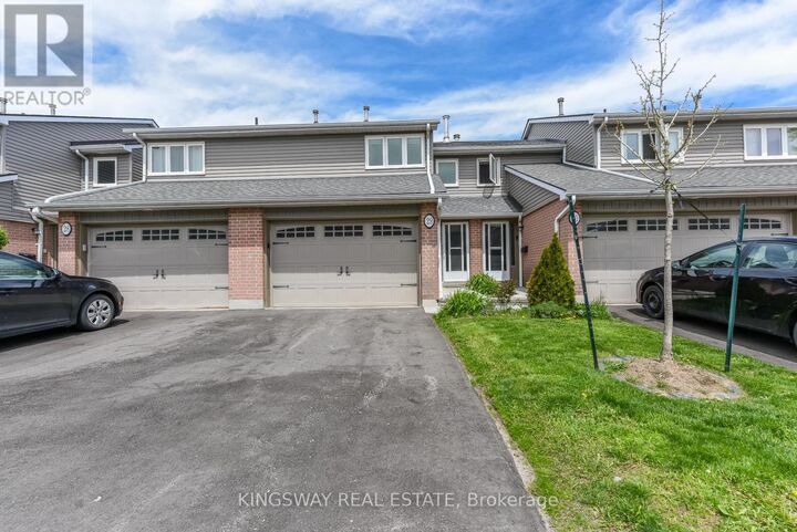 Property Photo: 3125 Fifth Line West 29 ON L5L 3S8