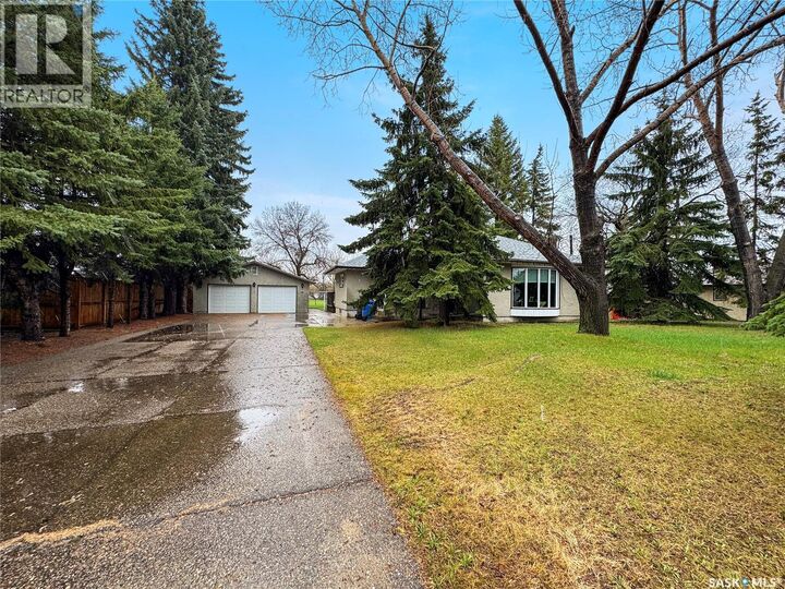 Property Photo:  932 113th Street  SK S9A 2M1 