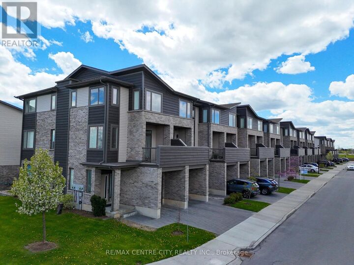 Property Photo:  2070 Meadowgate Boulevard 4  ON N6M 0H5 
