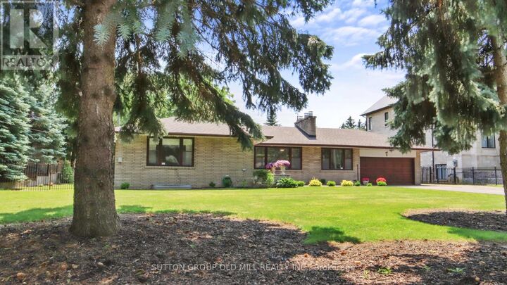 Property Photo:  9 Westmount Park Road  ON M9P 1R4 