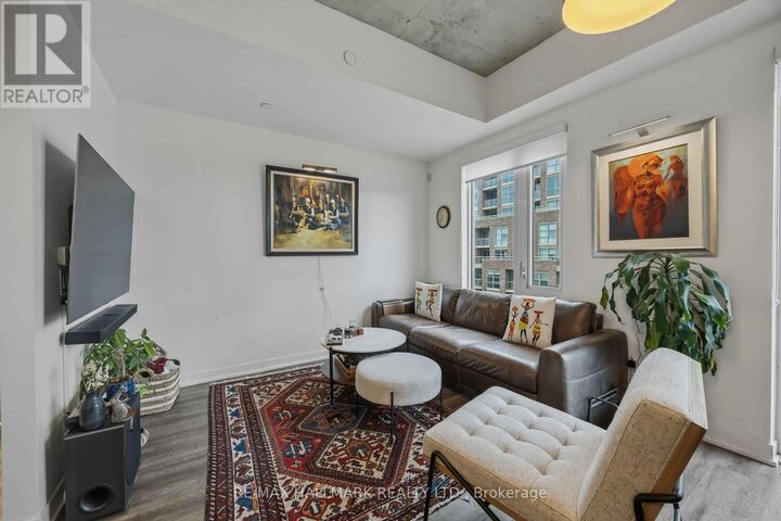 Property Photo:  1808 St Clair Avenue West 509  ON M6N 0C1 