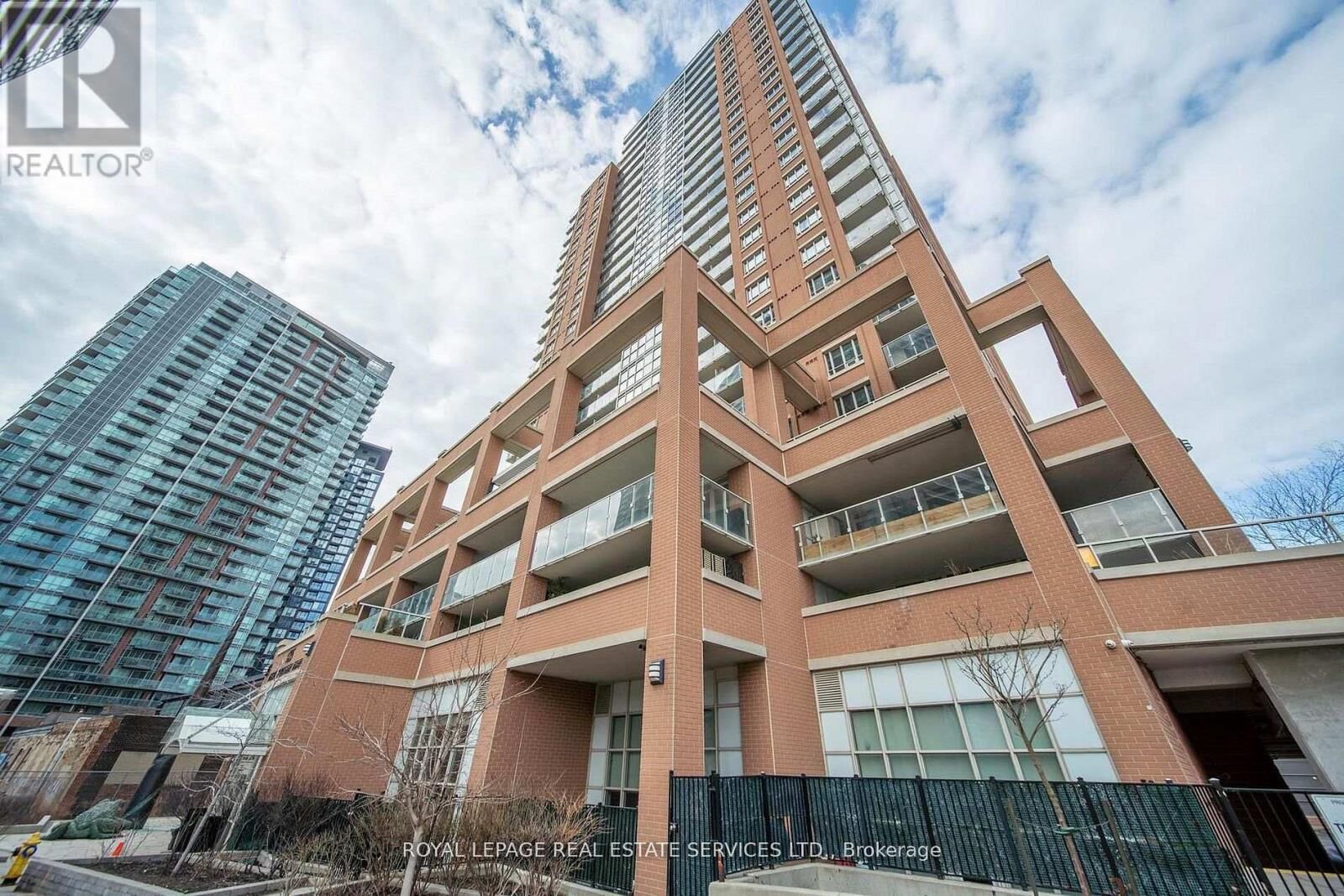 Property Photo:  125 Western Battery Road 502  ON M6K 3R8 