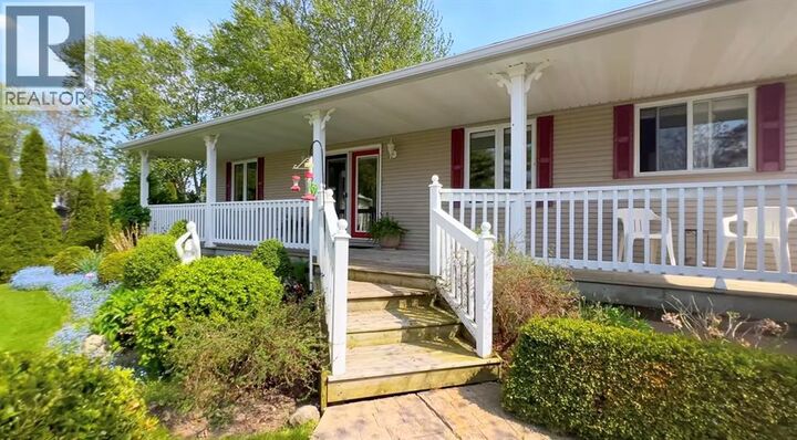 Property Photo: 4217 Bluepoint Drive ON N0N 1J6