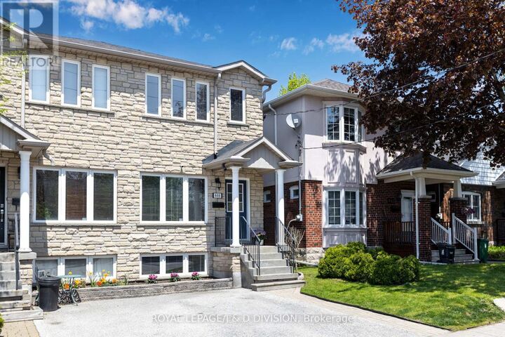 Property Photo:  446 Sammon Avenue  ON M4J 2B2 