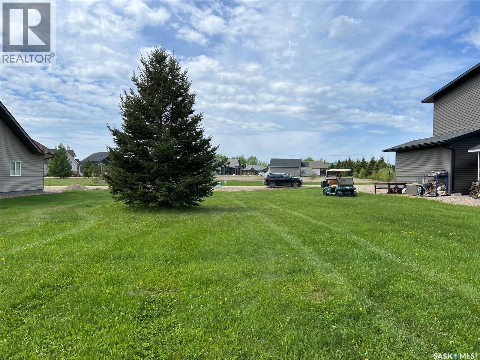Property Photo:  405 Northern Meadows Crescent  SK S0M 1A0 