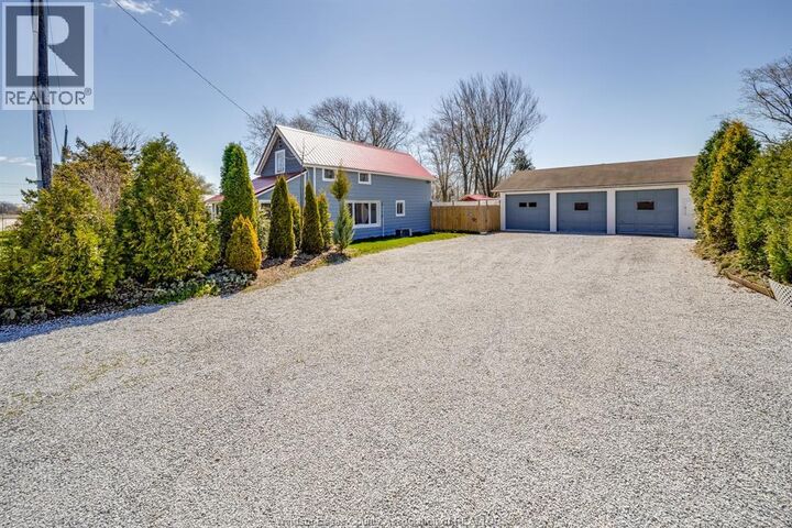 Property Photo:  1057 Oak Avenue  ON N9Y 3T6 