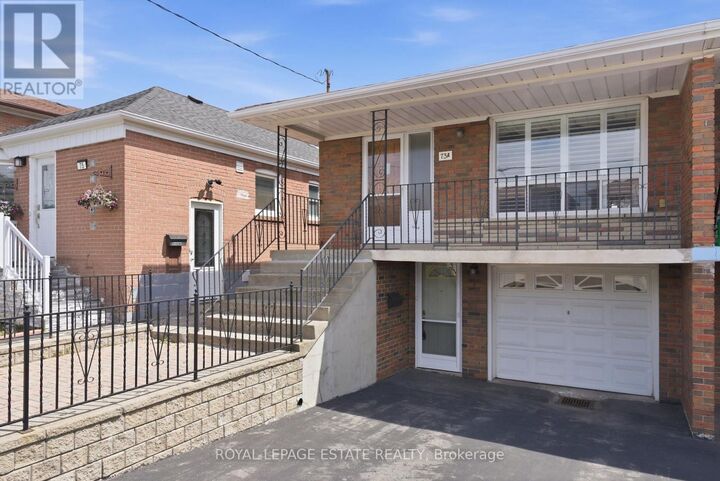 Property Photo:  73A North Bonnington Avenue  ON M1K 1X5 