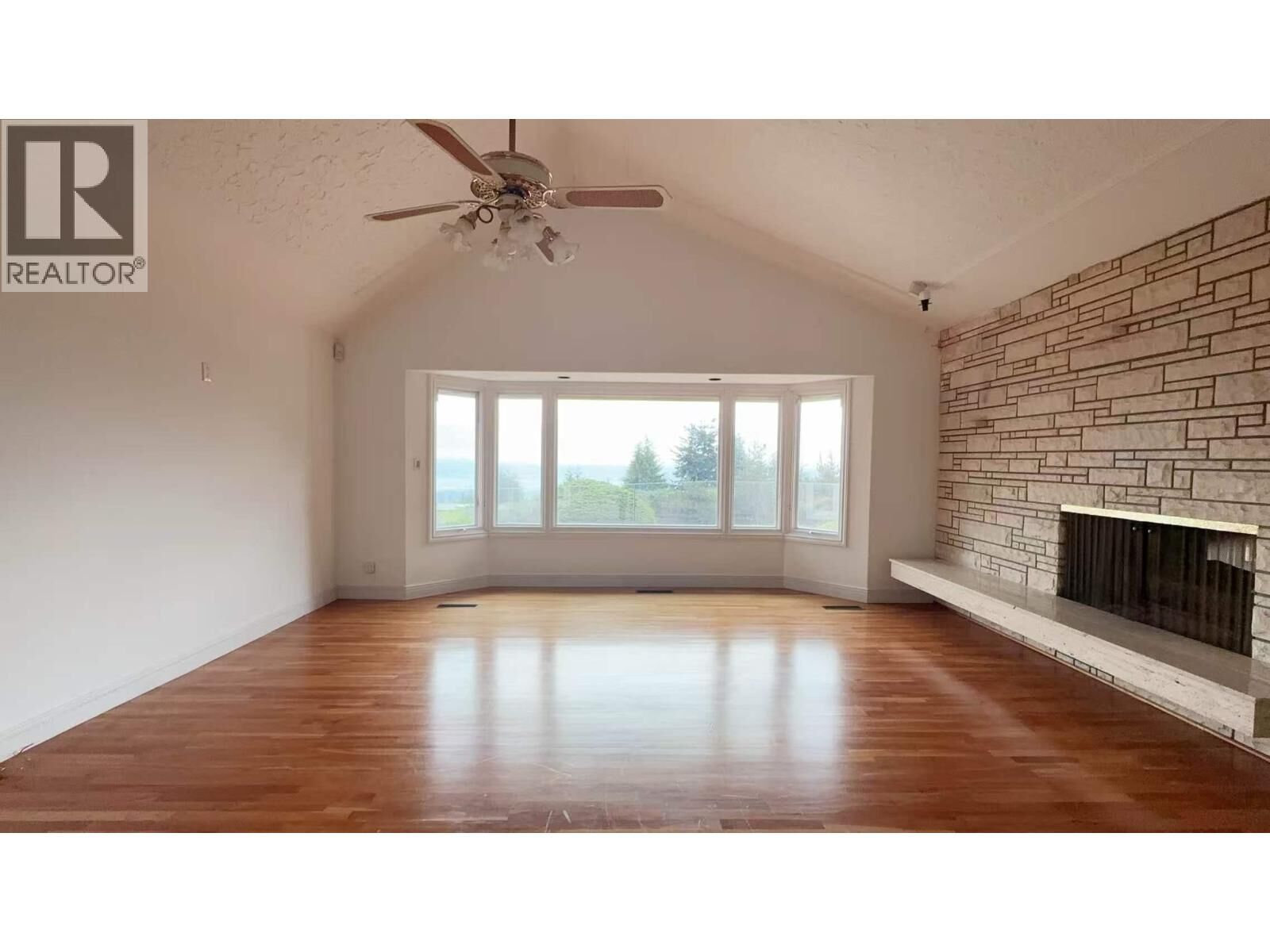 Property Photo:  1105 Eyremount Drive  BC V7S 2B9 
