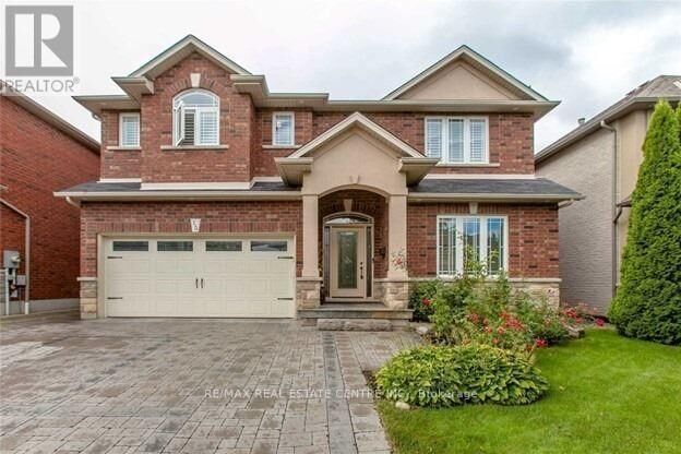 Property Photo:  15 Sasha Court  ON L8E 0A3 