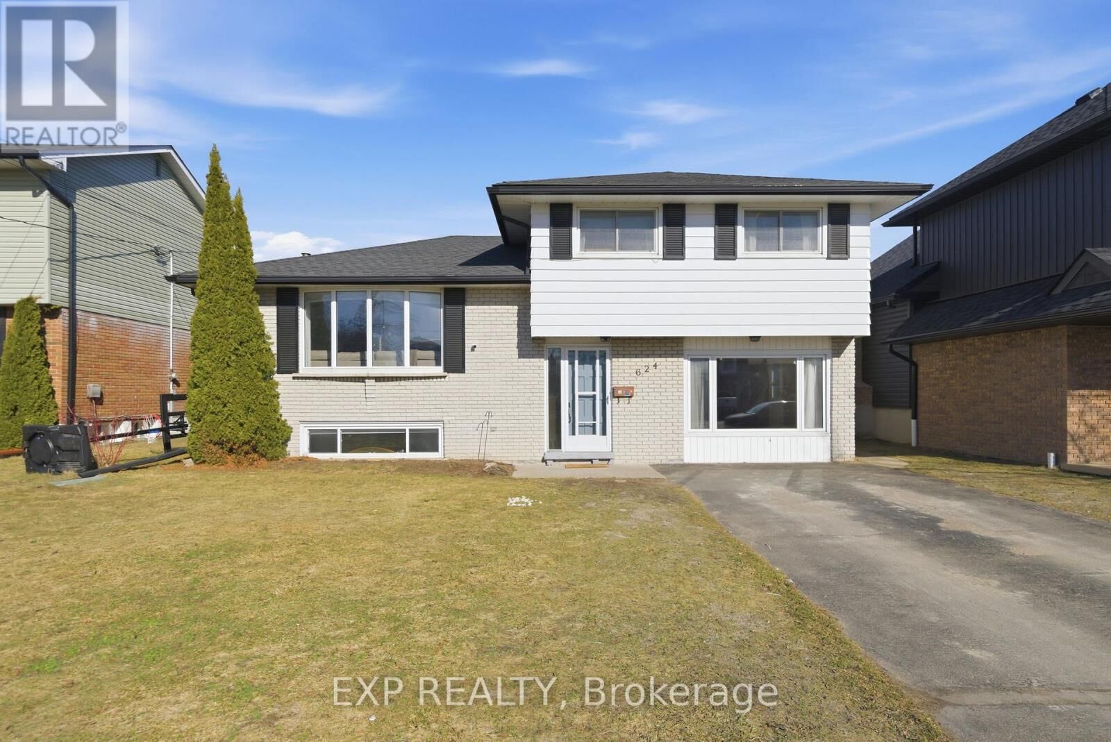 Property Photo:  624 Bayfield Court  ON K9A 4P1 