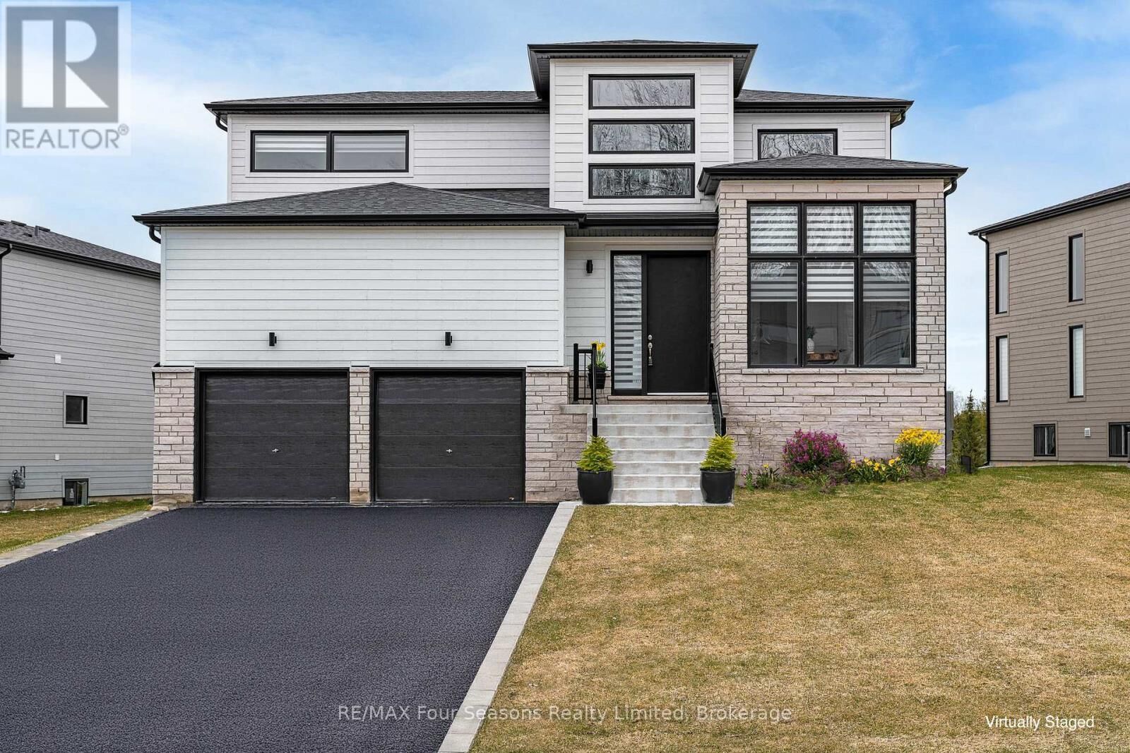 Property Photo:  95 Goldie Court  ON N0H 1J0 