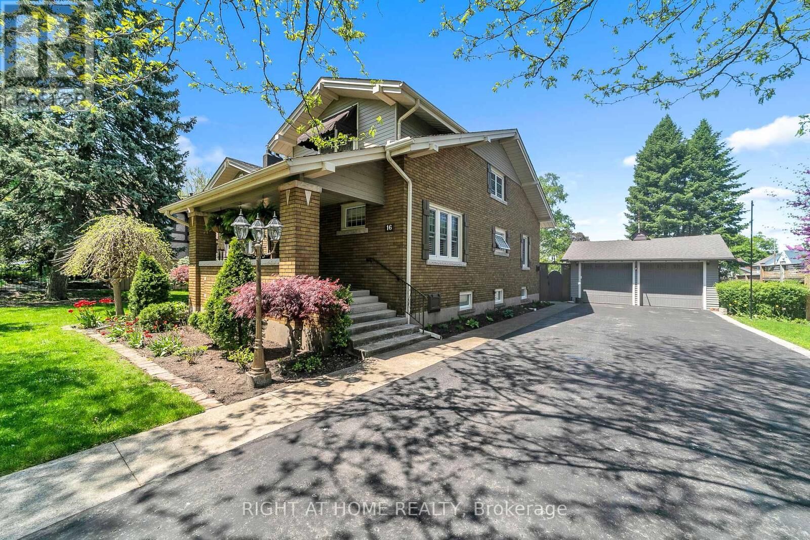 Property Photo:  16 Nelles Boulevard  ON L3M 3R1 