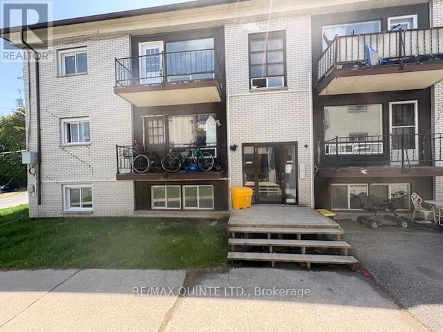 Property Photo:  172 Queen Street 2  ON K8V 4Y6 