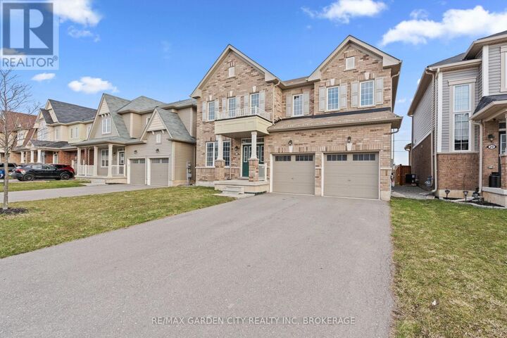 Property Photo:  22 Esther Crescent  ON L3B 0G1 