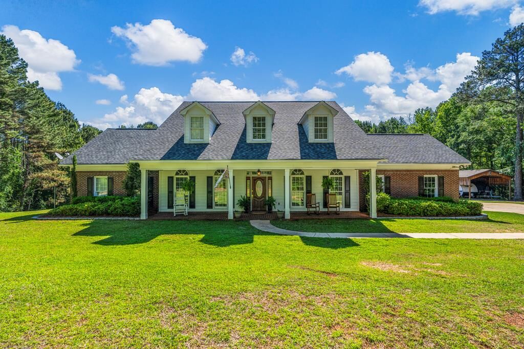 Property Photo: 2439 Barnes Mill Road GA 31811
