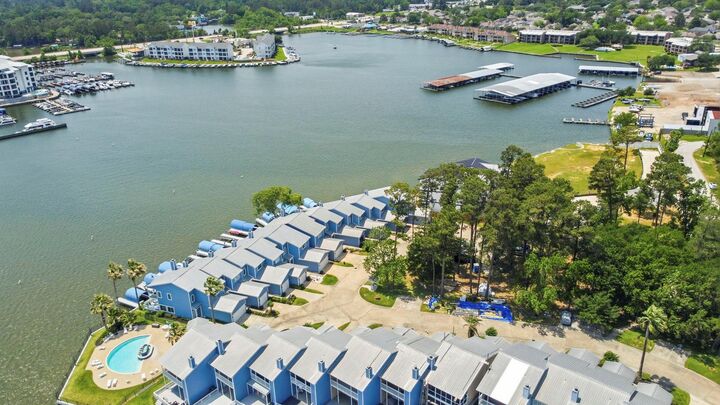 Property Photo: 2 Key Harbor Drive TX 77356