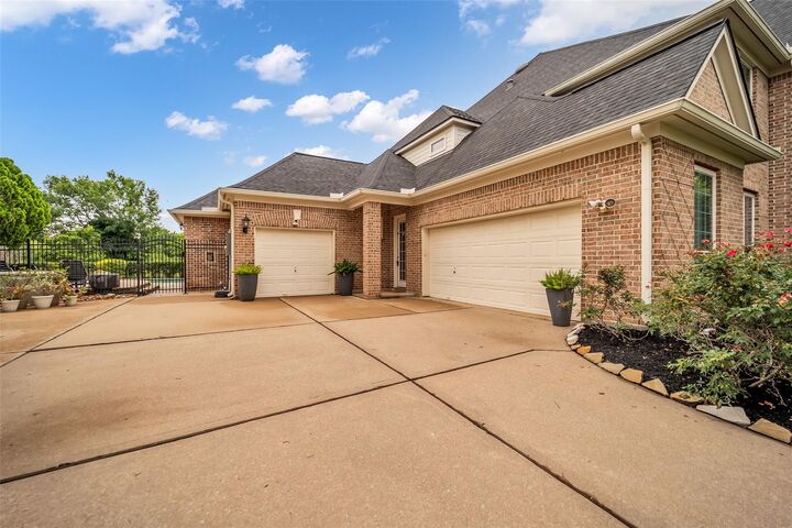 Property Photo:  8703 Stones Throw Lane  TX 77459 