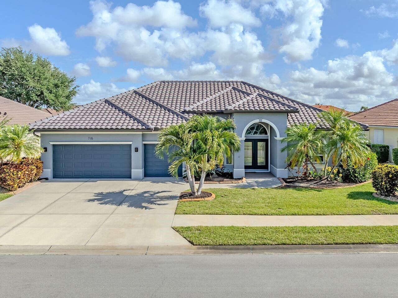 Property Photo: 715 Thistlelake Drive FL 34293