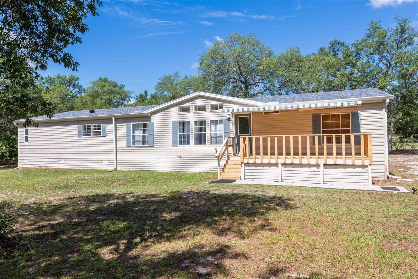 Property Photo:  14221 Hurricane Drive  FL 34614 