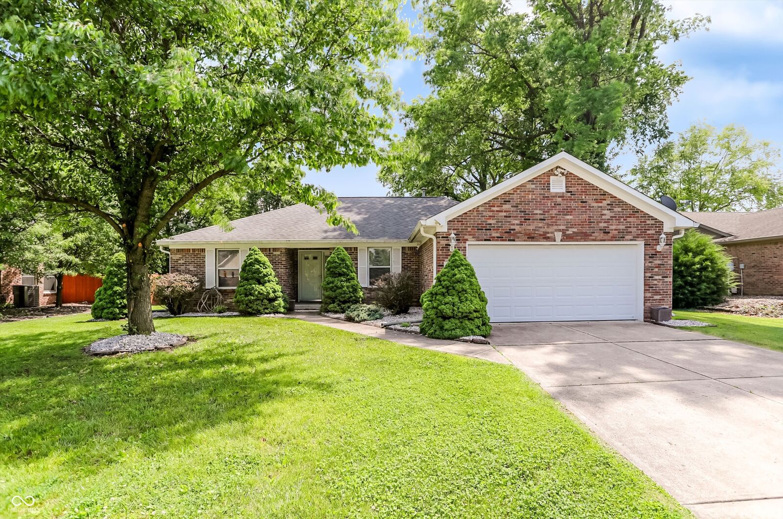 Property Photo: 711 N Scott Drive IN 46142