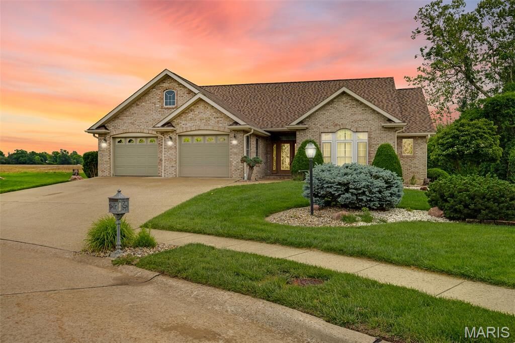 Property Photo: 5301 Deer Creek Court IL 62035