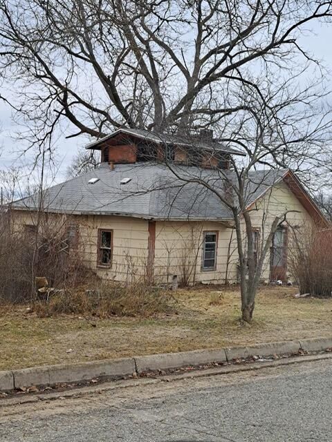 Property Photo:  939 Sundberg Street  MI 49601 