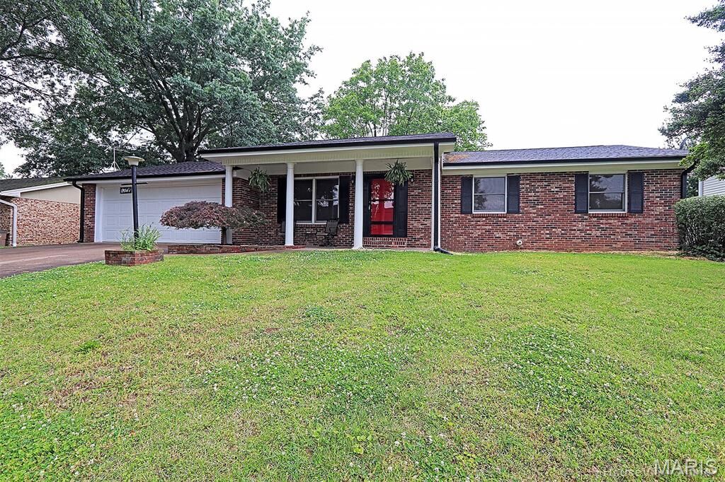 Property Photo:  2041 Steven Drive  MO 63701 