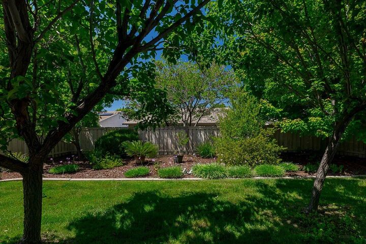 Property Photo: 386 Snapdragon Lane CA 95648