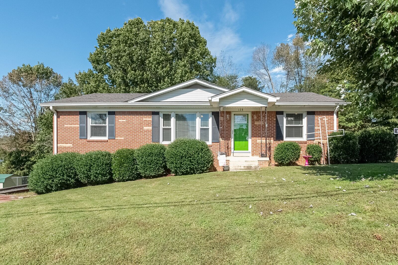 Property Photo:  128 Jefferson Ave W  TN 37030 