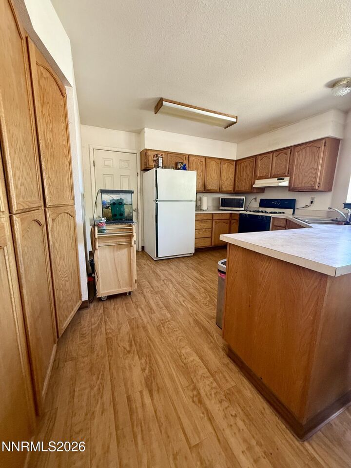 Property Photo: 957 Ronald Way NV 89406