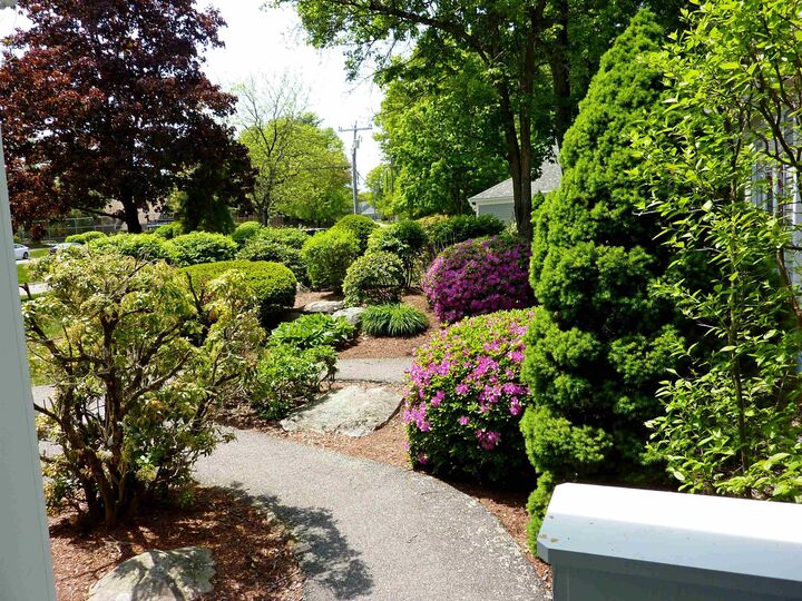 Property Photo:  14 Dogwood Drive  NH 03062 