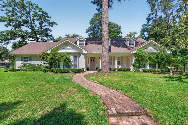 Property Photo:  634 Balmoral Drive  LA 71106 