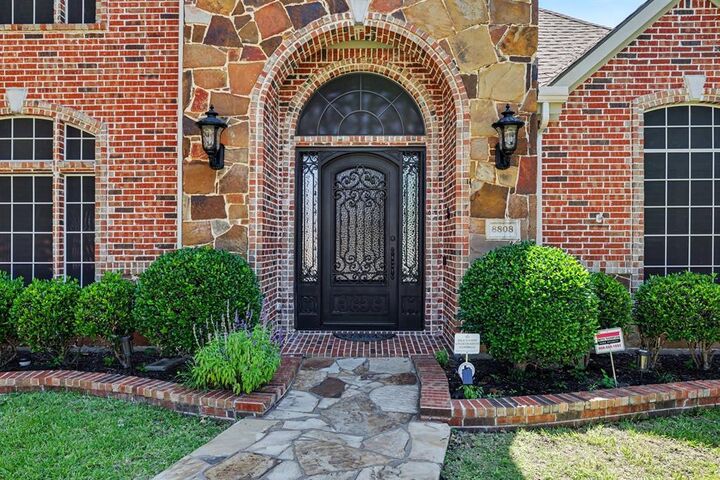 Property Photo:  8808 Shady Shore Drive  TX 75036 