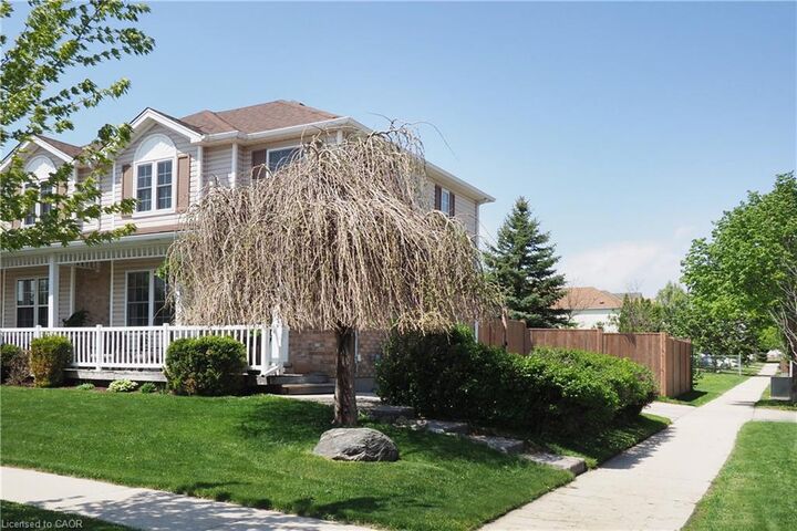Property Photo:  28 Bristow Creek Drive  ON N3B 3K6 