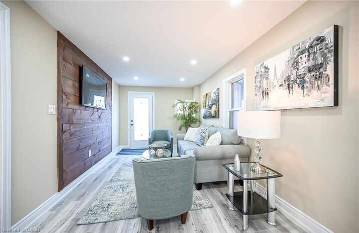 Property Photo:  1210 Dunsmure Road Upper  ON L8H 1L4 