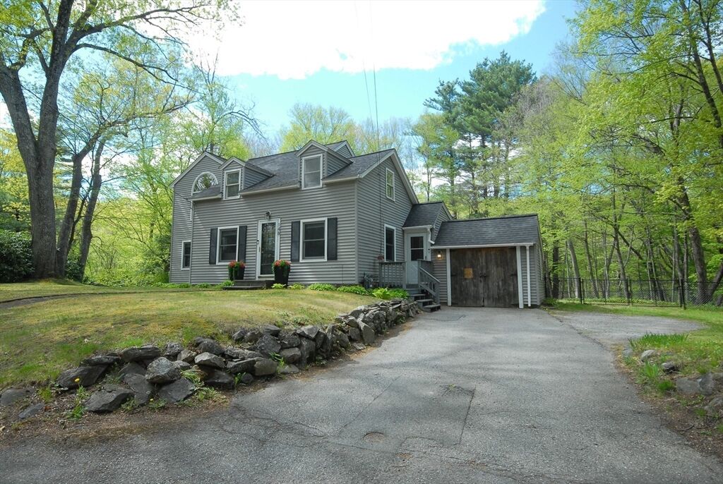 Property Photo:  148 School St  MA 01720 