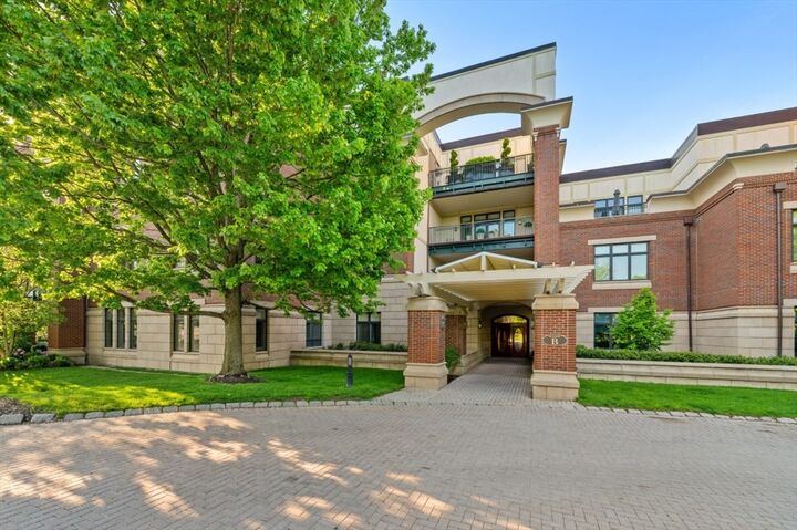Property Photo:  120 Seaver St B204  MA 02445 