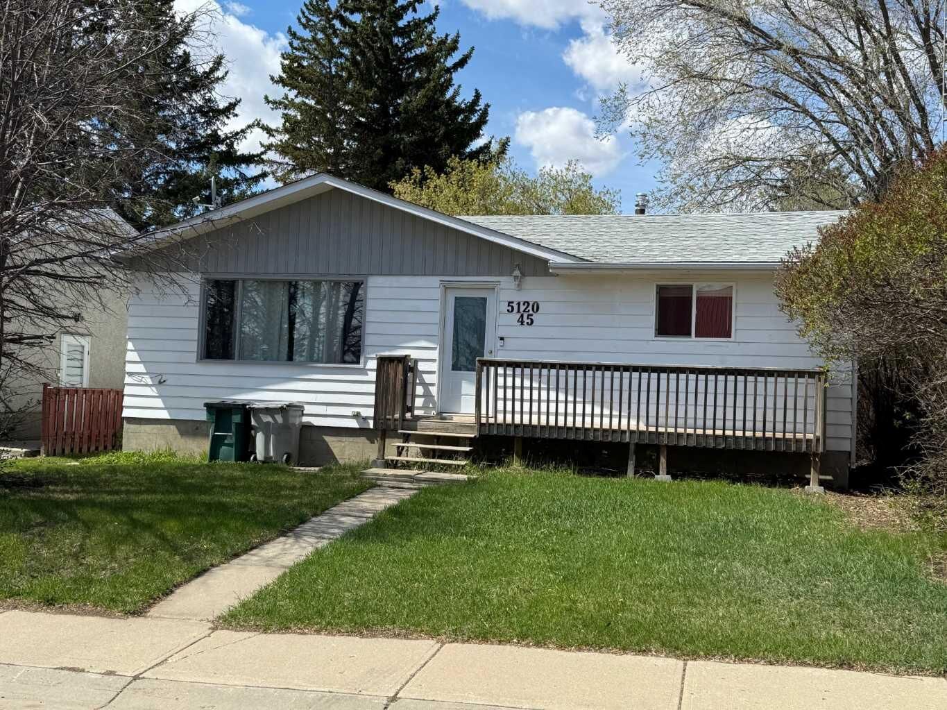 Property Photo:  5120 45 Street  AB T0B 3S0 