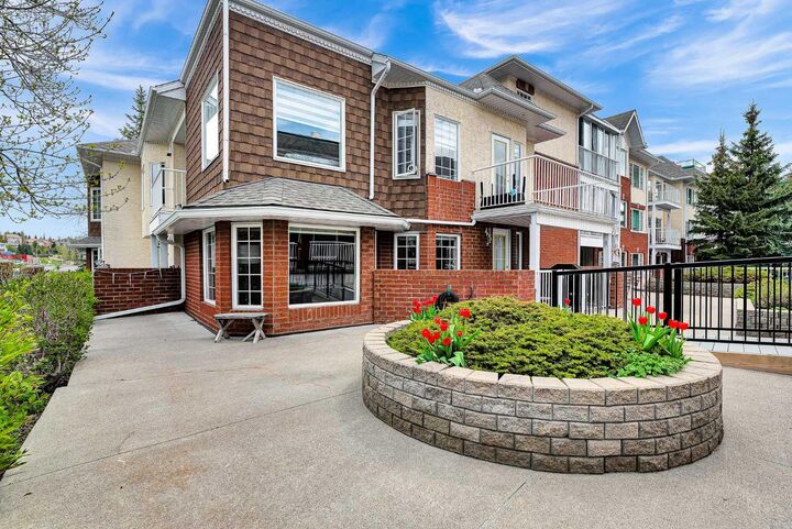 Property Photo:  3206 Sienna Park Green SW 3206  AB T3G 3N7 