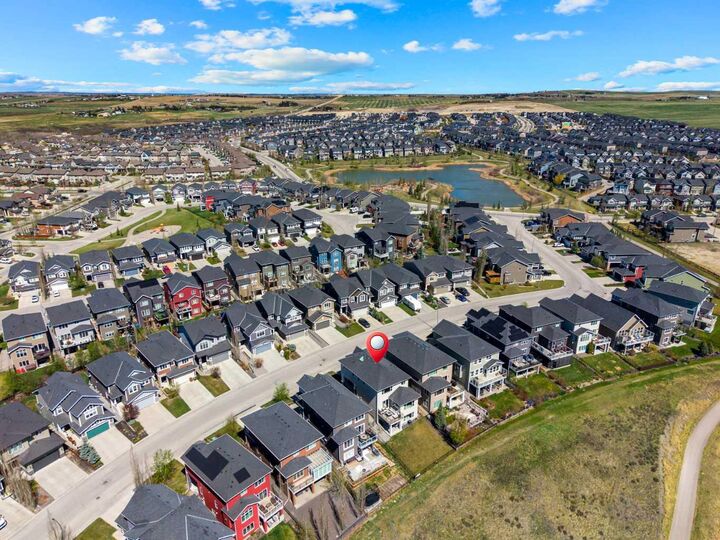 Property Photo: 287 Sunset View AB T4C 0N6