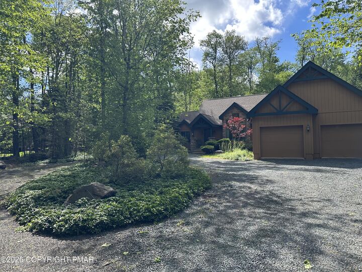 Property Photo:  4111 Old Creek Path  PA 18350 