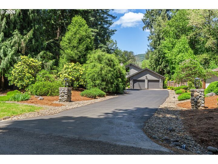 Property Photo: 41577 Deerhorn Rd OR 97478