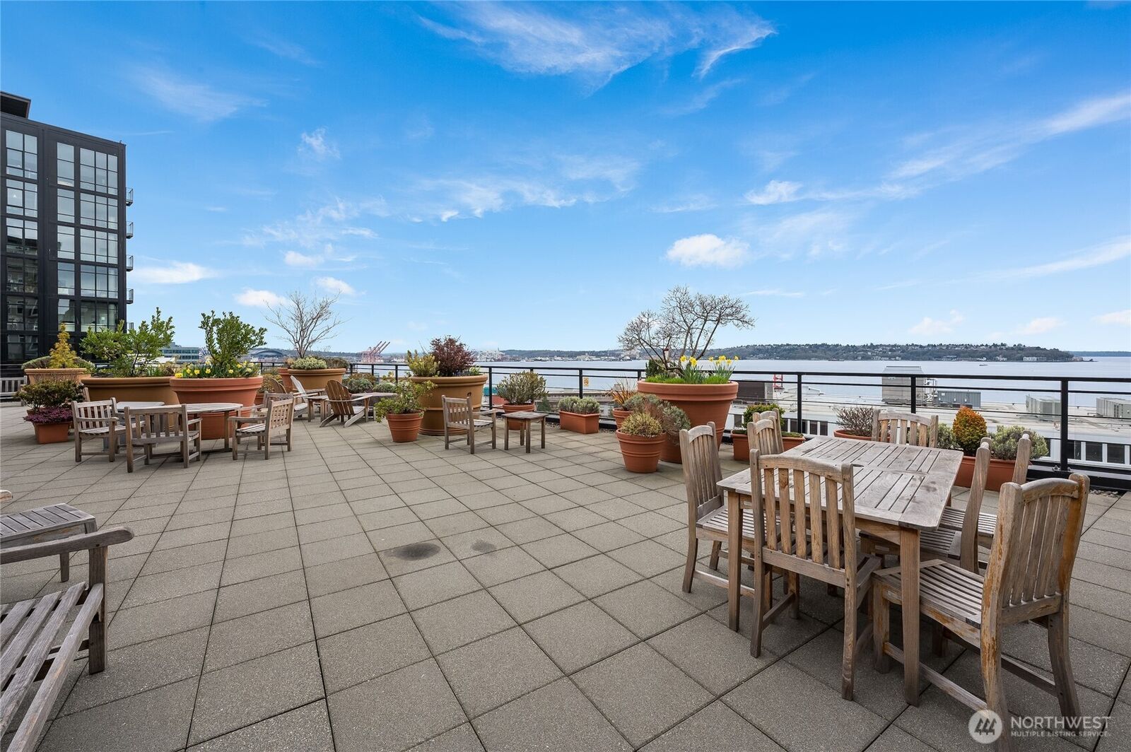 Property Photo: 2607 Western Avenue 403 WA 98121